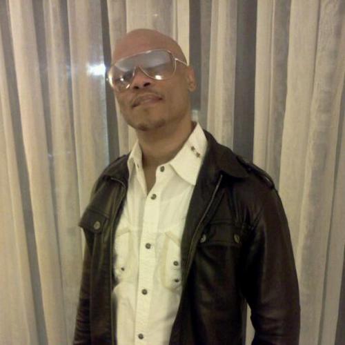 reddcoxx1's profile picture. cool, easy, breezy.......