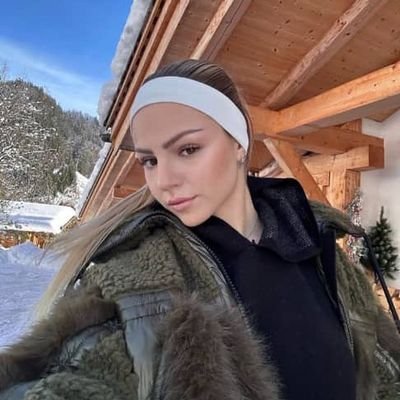 Charl_6356's profile picture. 