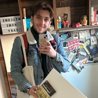 ComradeSebbi's profile picture. Housing Enthusiast | PPE graduate @UniofExeter | 🌹🇵🇱🇬🇧