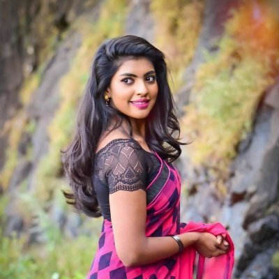 RoseRMarti_'s profile picture. 