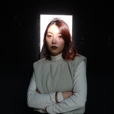 Xinyi_Estella's profile picture. Cinema & Literature | PhD in French at @MMLL_Cambridge
