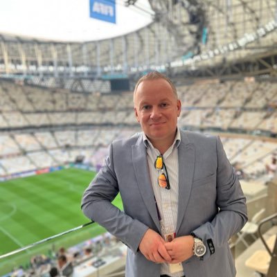 Sports Presenter/Commentator/Announcer/Host ⚽️ FIFA World Cup Commentator🎙️ Ladbrokes TV Presenter 🎥 enquires: peteselby@gmail.com