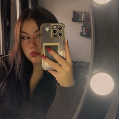 1tsonlylara's profile picture. 