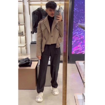 آنسر مشين لشخص أغلق شقته منذ 1998*