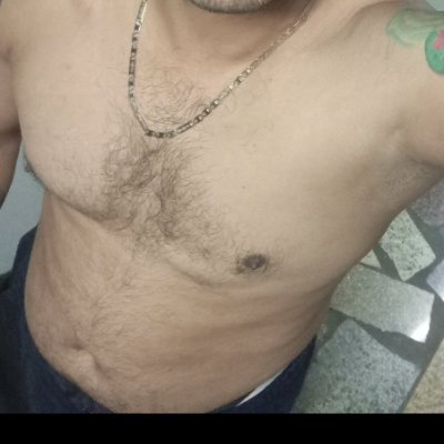 Chico de Ccs Venezuela serio me considero bis soy serio buen cuerpo trigueño , mis fotos son reales