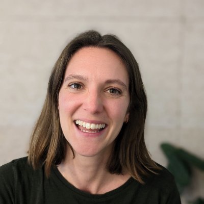 Bike-cycling, book-reading journalist and producer living in Spain. Not actually French.