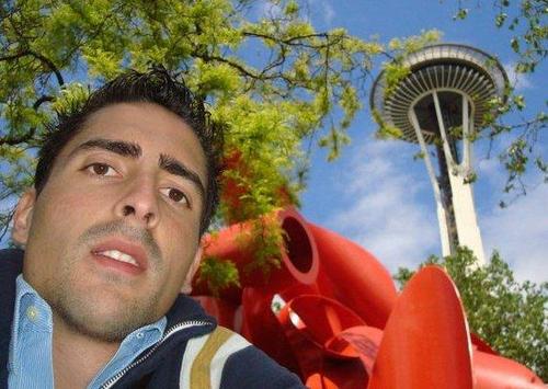 VazquezRod's profile picture. Convencido que el desarrollo de un país se encuentra en el uso inteligente de sus recursos, con una cultura de trabajo ético y colaborativo.