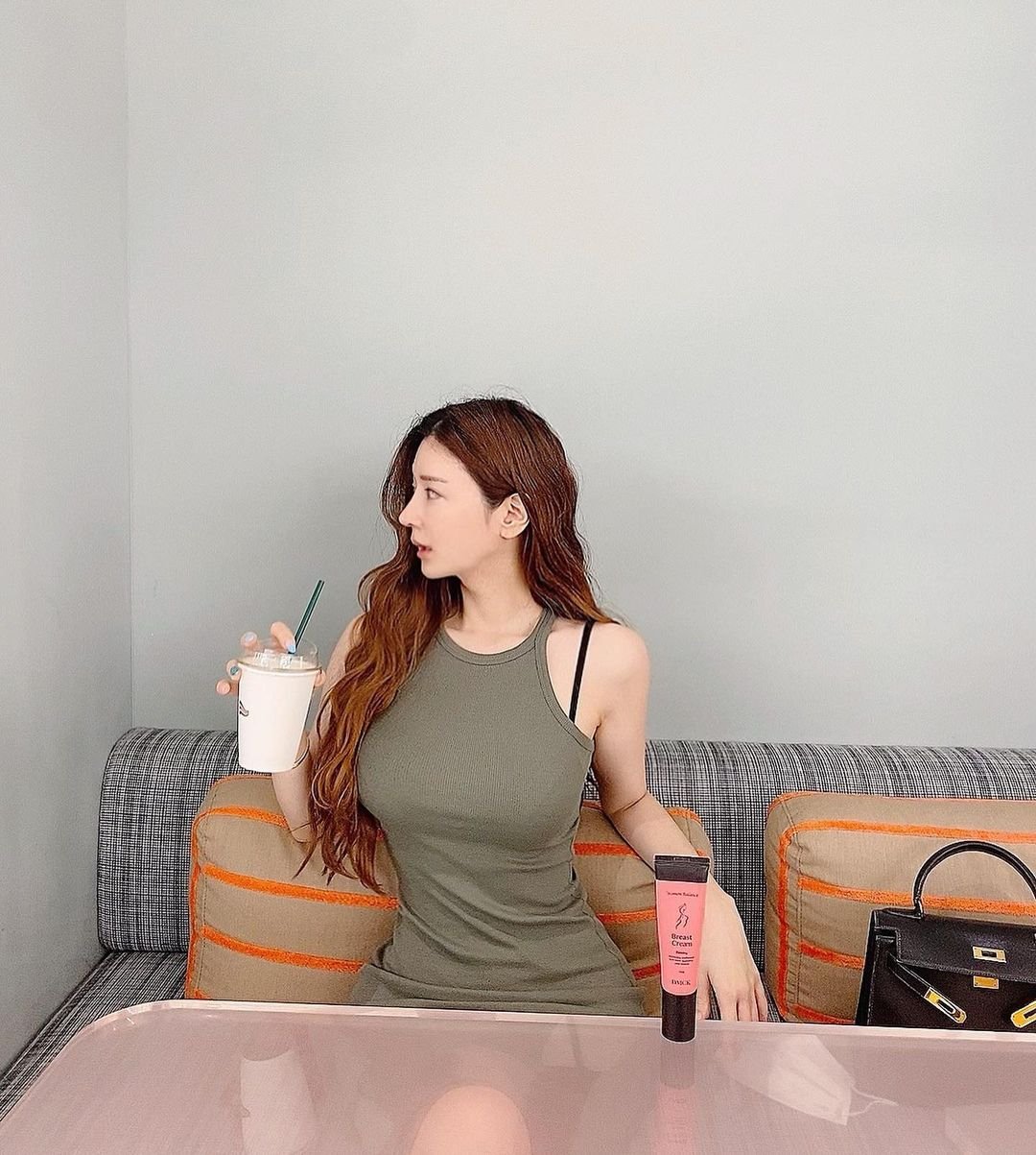 zqwydz904j67371's profile picture. 