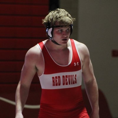 Hinsdale Central HS, 24’ football, wrestling, and shot put. OL pride 6’1 235 lbs, Bench: 300, Deadlift: 500, Squat: 505, Clean: 245