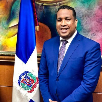 Hijo legítimo de Dios , miembro del Comité Central del partido de la Liberación Dominicana, Ing. Industrial