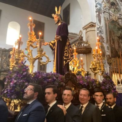 Católico, Rociero, Cofrade y del Real Betis Balompie.
Ros coeli