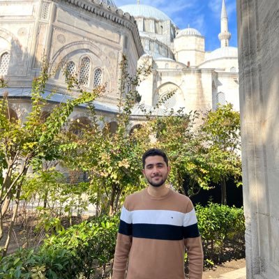 omaralhirafi1's profile picture. 🇸🇾 5th year Medical student at DAU|Member of @Daumedicine| Active volunteer at @SrcaVolunteer @H_volunteering