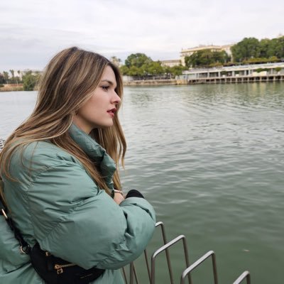 whywhowhen_9's profile picture. Certificada en asesoramiento financiero avanzado 💶💰Compliance en el mundo financiero 👩‍⚖️Amante de los libros de planificación, hábitos y finanzas📚