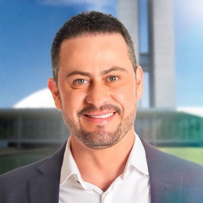 Deputado federal, presidente do PT São Paulo e ex-prefeito de Franco da Rocha-SP (2013 - 2020).