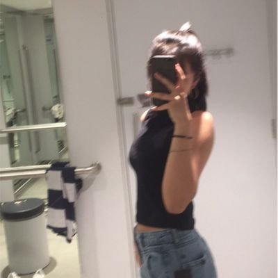 lareez_'s profile picture. 