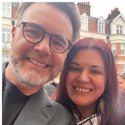 ⫩ Take That ⫩ Thatter since 1991 ❤️🎶 **The Captain followed me back 05/07/20🥰 A different Stage🥹 ❤️ A ⫩ or Gary Barlow gig will always be my happy place