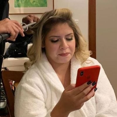 Medusa__lf's profile picture. ninguém é de ferro, chorar não paga imposto e nem faz mal pra saúde🍃