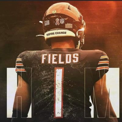 #Bears Fan in Tampa, FL, formerly Madison, WI, Supporter of Justin Fields, fan of Offensive Line play, supporter of Chicago Sports!