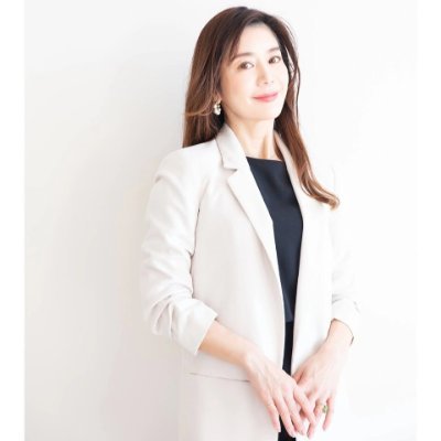 藤原綾乃(ルイス・ケリー)1975年イギリス・ロンドン・シンガポール・韓国・ソウル・日本・東京で成功にこぎつけた あなたの夢をあきらめないで