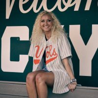 Megan🍊(@meghenderson30) 's Twitter Profile Photo