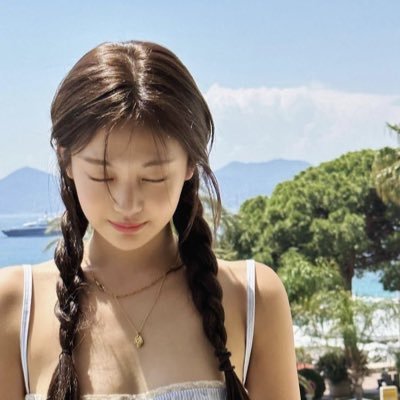 namubluu's profile picture. tentando me tornar uma tradutora do zero #studytwt #langtwt