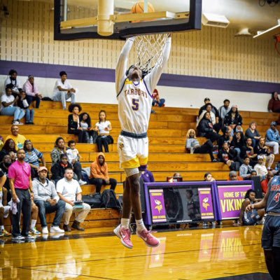 Tarboro high🏀 |C/o 2026| 6’4 G/wing |3.5gpa|252-999-0036|Email Jaendickens@gmail.com