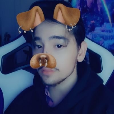 21 single as a Pringle loyal and looking to make friends and promote my twitch