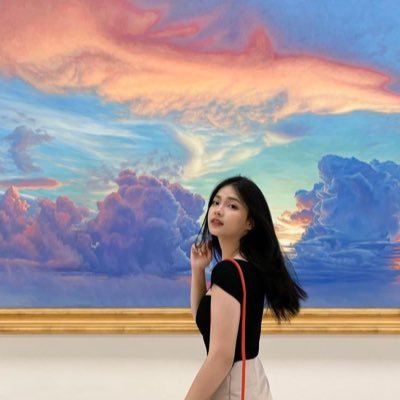 xeloveclouds's profile picture. manusia biasa