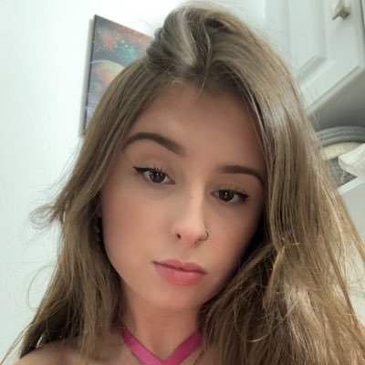 stellaskyes's profile picture. 19 ~ new to X, let’s see how this goes