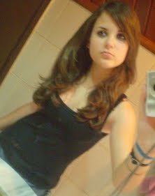 MarinaKrein's profile picture. “Deixe a vida fazer com você o que a primavera faz com as flores.”

                                             Pablo Neruda