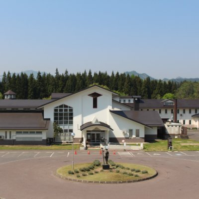 福島県西会津町にある宿泊施設です。ホテル、コテージ、キャンプ、ご宴会などご利用ください。日帰り入浴10:00〜21:00。サウナもあります🈂️。休館日は第4月曜日（祝日の場合は翌日休）です。 #ロータスイン #會wase #さゆりオートパーク🏕 #野澤宿めし #ロータスインカレー🍛