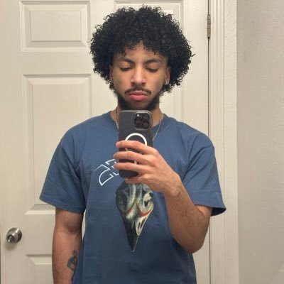 yoitsavian's profile picture. 19 | https://t.co/41bsk0bojc