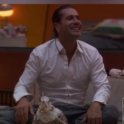 San José “Cada quien brilla a su manera.💡” #NachiFans🥦. #TeamPepe🕺🏻 #TeamDiego 🤵♂️ #LaResistencia 🌸#TeamTierra 🌎