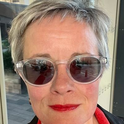 This is a Catherine Russell fan Page of @catherinerusse2. I am not Catherine Russell I'm a big fan of hers. Now on Mastodon. World. @JustCatherineF1