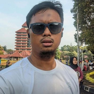 xrizalx's profile picture. Twitter for Complaining