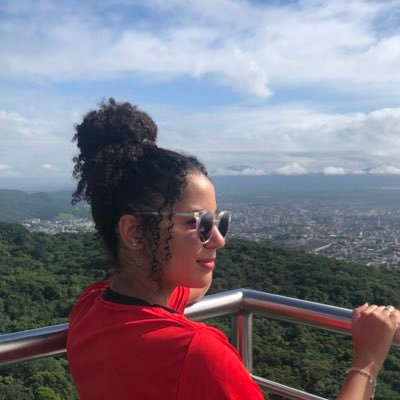 juliameloos's profile picture. não aperta minha mente