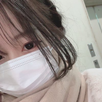 基本8時間以上睡眠՞֊  ̫ ֊՞ᶻᶻᶻ  歌ったり猫と遊んだりパチスロしたりかと思えばゲームしたり