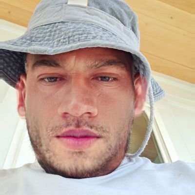 IsacRuiz16's profile picture. 