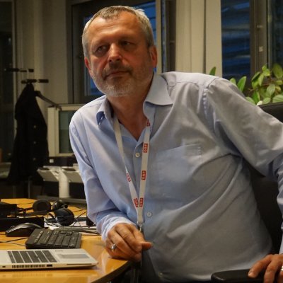Journalist @ORF | Leiter Radionachrichten & aktueller Teletext |
davor u.a. Redaktion Diskussionen, ZiB2 & ZiB2 History | ORF Brüssel