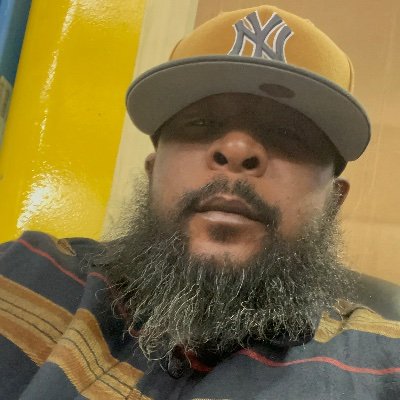 Boyfenmoregod's profile picture. 
