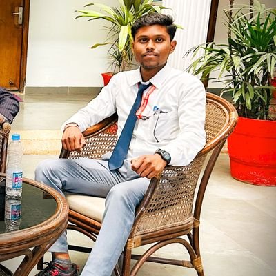 🇮🇳अहिंसा परमो धर्मः धर्म हिंसा तथैव च: (Nationalism stalwart).creative person
proud to be an indian by birth and soul 🙏 become a part of #indiangovernment