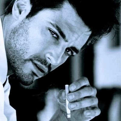 #وإن سألوك ذات يومآ هل جرحك احدهم !أبتسم قليلا 💦
وقل لهم بل علمني درسآ💫