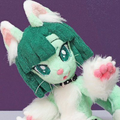 Hello! I'm a handmade plushie artist specializing in original character designs. Bringing my imagination to life with fabric and love💖