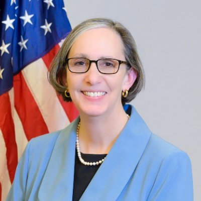 Official account of W. Kimryn Rathmell, MD, PhD (she/her/hers), Director of @theNCI. Follows & retweets are not endorsements. Privacy: https://t.co/AxsApipSxJ