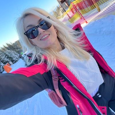 Svetlana_V_'s profile picture. 