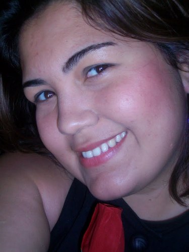 Mae,esposa,compositora,ministra de louvor,adoradora do nosso amado Deus Juntamente com meu esposo que e musico.Toda honra e glória somente a ti Jesus !!!