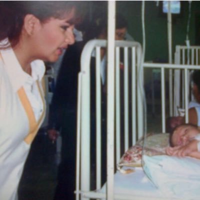 Voluntaria; Directora-Fundadora de la Fundación María Gracia para ayuda a niños de escasos recursos y gravemente enfermos asilados en cuidados intensivos