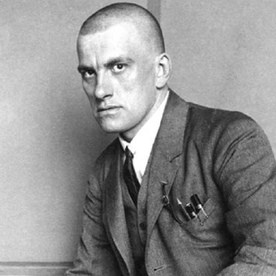 Хто не перемогойобив у березні 2022 не має серця, хто не зрадойобить у грудні 2023 - не має мозку (с).