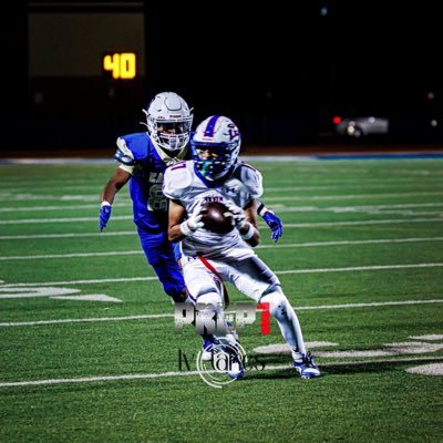 Irvin HS ‘27 |5’10, 155 lbs |#17 |GPA: 3.94 |Wr, ss | email: jalex.iniguez1@gmail.com