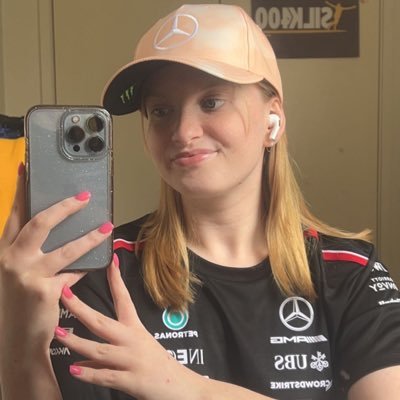 cassandran_f1's profile picture. 23🤍 F1 Content Creator 🏎️ TikTok: cassandran_f1
